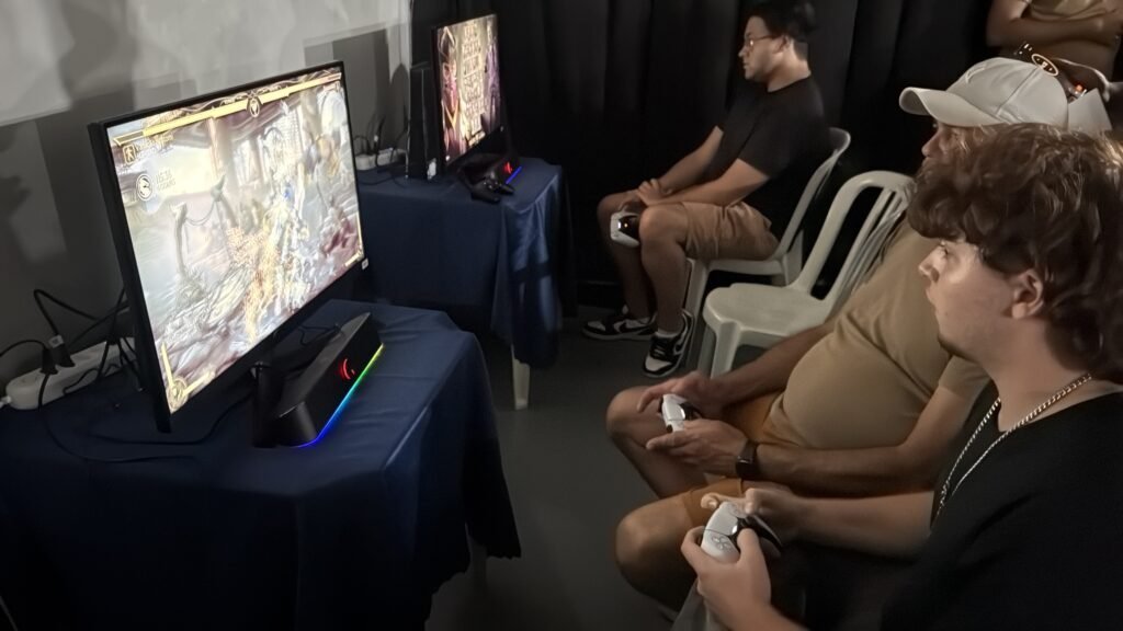 Jogadores disputando o torneio na Arena Wil Games