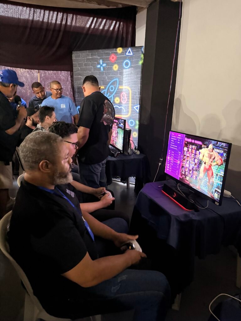 Partida de jogo de luta no torneio de inauguração